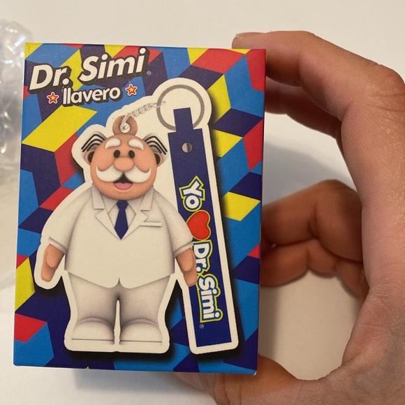 Original Dr Simi Keychain - Picture 15 of 16